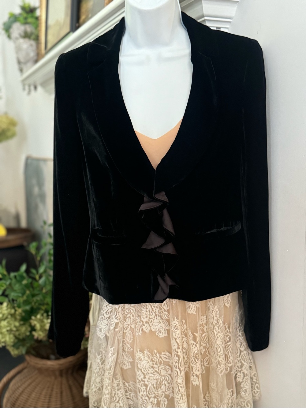 Boden / Black Velvet Women's Tailored Jacket with Bow Front : Size US 2